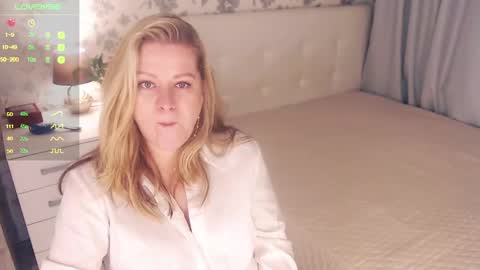 Snapshot of helenbonham chatting on 18, 12, 2024 Helena Bonham online show from 18, 12, 2024