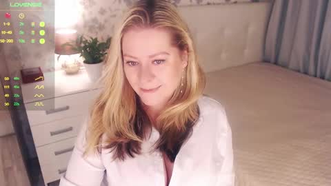 Snapshot of helenbonham chatting on 19, 12, 2024 Helena Bonham online show from 19, 12, 2024