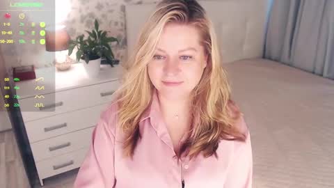 Snapshot of helenbonham chatting on 5, 1, 2025 Helena Bonham online show from 5, 1, 2025