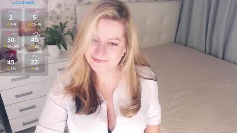 Snapshot of helenbonham chatting on 14, 2, 2025 Helena Bonham online show from 14, 2, 2025