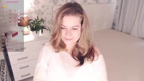 Snapshot of helenbonham chatting on 22, 9, 2025 Helena Bonham online show from 22, 9, 2025