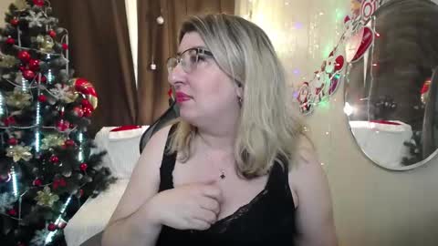 Snapshot of helenenigma chatting on 20, 1, 2025 helenenigma online show from 20, 1, 2025