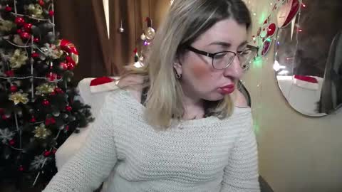 Snapshot of helenenigma chatting on 22, 1, 2025 helenenigma online show from 22, 1, 2025