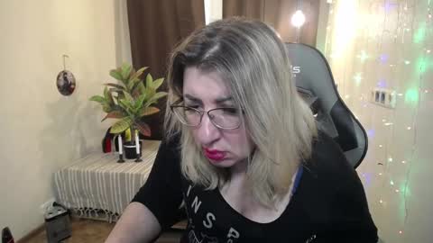 Snapshot of helenenigma chatting on 29, 1, 2025 helenenigma online show from 29, 1, 2025