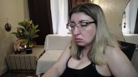 Snapshot of helenenigma chatting on 6, 3, 2025 helenenigma online show from 6, 3, 2025