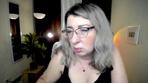 Snapshot of helenenigma chatting on 9, 10, 2025 helenenigma online show from 9, 10, 2025