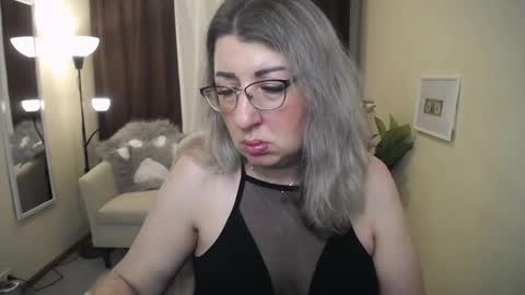 Snapshot of helenenigma chatting on 16, 11, 2025 helenenigma online show from 16, 11, 2025