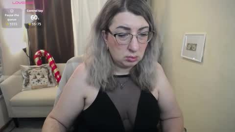 Snapshot of helenenigma chatting on 24, 11, 2025 helenenigma online show from 24, 11, 2025