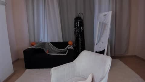 Helen online show from 27, 10, 2025