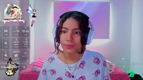 Helia Transfem and Amy online show from 1, 12, 2025