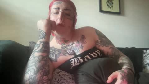 Snapshot of hell0kittyblood chatting on 23, 2, 2025 Bunnie Rotz online show from 23, 2, 2025