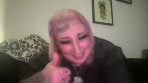 Snapshot of hell0kittyblood chatting on 5, 3, 2025 Bunnie Rotz online show from 5, 3, 2025