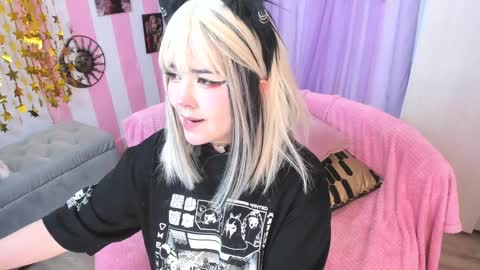 Snapshot of hell_fairy chatting on 19, 1, 2025 Laura online show from 19, 1, 2025