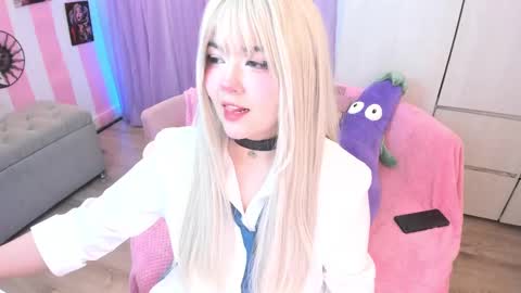 Snapshot of hell_fairy chatting on 3, 10, 2025 Laura online show from 3, 10, 2025