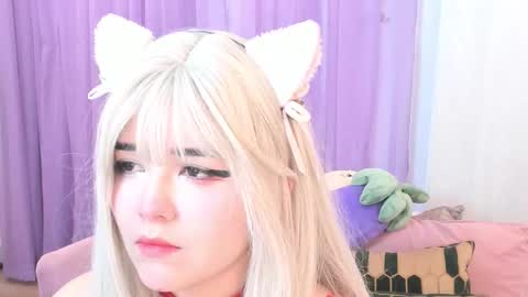 Snapshot of hell_fairy chatting on 21, 10, 2025 Laura online show from 21, 10, 2025