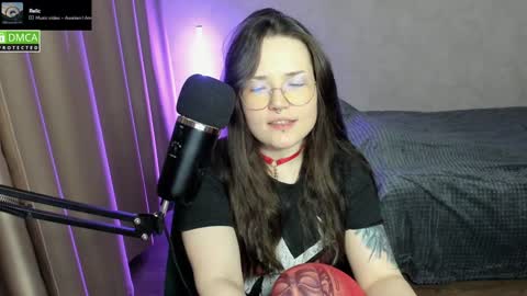 Snapshot of hell_hotline chatting on 26, 12, 2024 Red online show from 26, 12, 2024