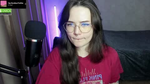 Snapshot of hell_hotline chatting on 27, 12, 2024 Red online show from 27, 12, 2024