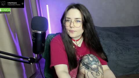 Snapshot of hell_hotline chatting on 9, 1, 2025 Red online show from 9, 1, 2025