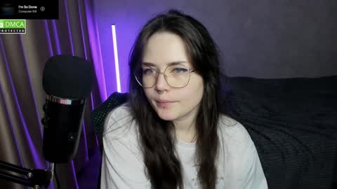 Snapshot of hell_hotline chatting on 10, 1, 2025 Red online show from 10, 1, 2025