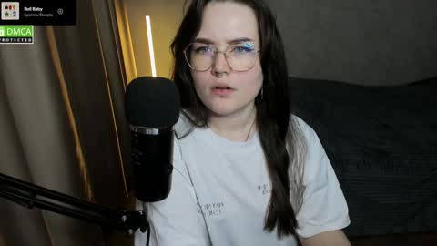 Snapshot of hell_hotline chatting on 12, 1, 2025 Red online show from 12, 1, 2025