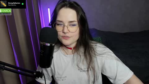 Snapshot of hell_hotline chatting on 17, 1, 2025 Red online show from 17, 1, 2025