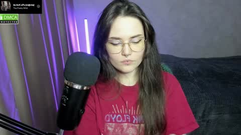 Snapshot of hell_hotline chatting on 20, 1, 2025 Red online show from 20, 1, 2025