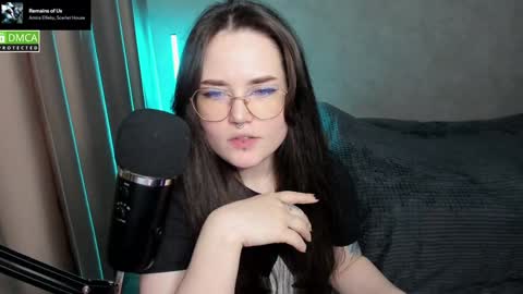 Snapshot of hell_hotline chatting on 23, 1, 2025 Red online show from 23, 1, 2025