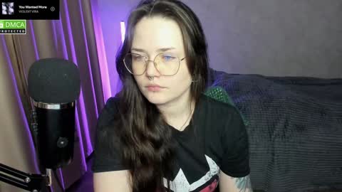 Snapshot of hell_hotline chatting on 25, 1, 2025 Red online show from 25, 1, 2025