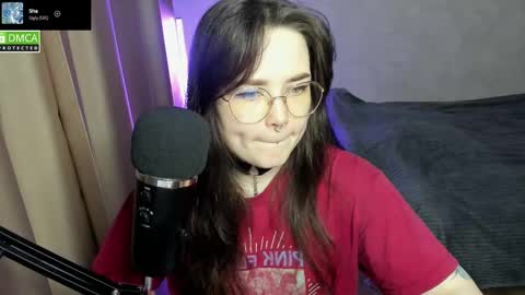 Snapshot of hell_hotline chatting on 17, 2, 2025 Red online show from 17, 2, 2025