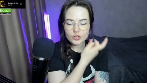 Snapshot of hell_hotline chatting on 18, 2, 2025 Red online show from 18, 2, 2025