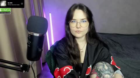 Snapshot of hell_hotline chatting on 2, 3, 2025 Red online show from 2, 3, 2025