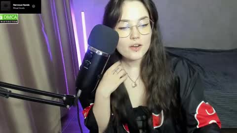 Snapshot of hell_hotline chatting on 2, 3, 2025 Red online show from 2, 3, 2025