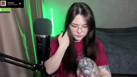 Snapshot of hell_hotline chatting on 5, 3, 2025 Red online show from 5, 3, 2025