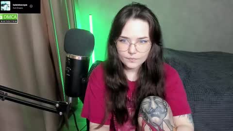 Snapshot of hell_hotline chatting on 11, 3, 2025 Red online show from 11, 3, 2025