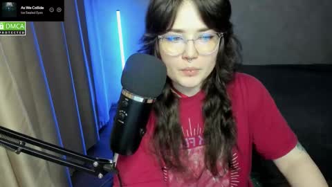 Snapshot of hell_hotline chatting on 30, 10, 2025 Red online show from 30, 10, 2025