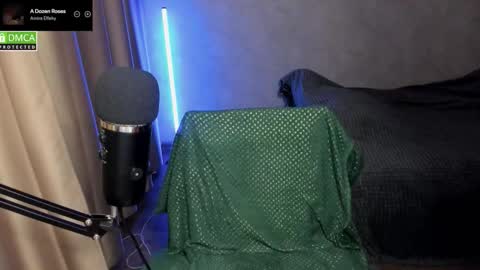 Snapshot of hell_hotline chatting on 30, 11, 2025 Red online show from 30, 11, 2025