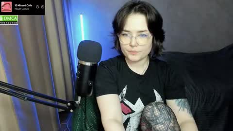 Snapshot of hell_hotline chatting on 1, 12, 2025 Red online show from 1, 12, 2025