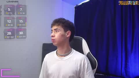 Snapshot of hellcat_xx chatting on 4, 10, 2025   CROW  online show from 4, 10, 2025