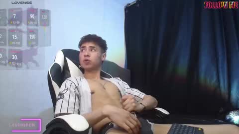 Snapshot of hellcat_xx chatting on 10, 10, 2025   CROW  online show from 10, 10, 2025