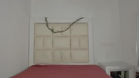 Snapshot of hellen__smith_ chatting on 8, 11, 2025 hellen__smith_ online show from 8, 11, 2025