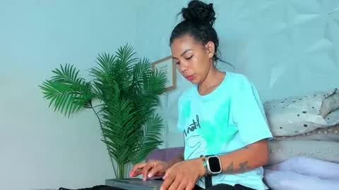 hellen     online show from 4, 10, 2025