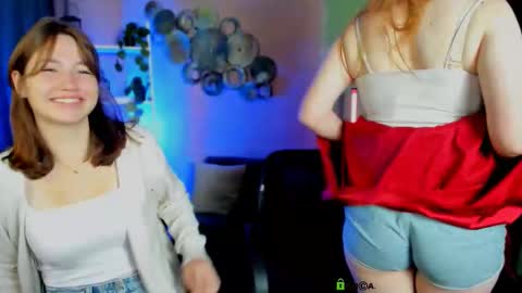 Snapshot of helli_belli chatting on 11, 9, 2025 Helli online show from 11, 9, 2025