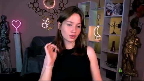 Snapshot of helli_belli chatting on 17, 10, 2025 Helli online show from 17, 10, 2025