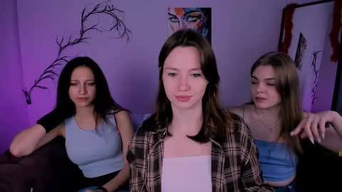 Snapshot of helli_belli chatting on 22, 11, 2025 Helli online show from 22, 11, 2025