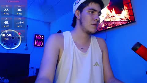 Snapshot of hellmike_ chatting on 4, 1, 2025 Call me Mike-----INSTAGRAM hellofmike INDEPENDENT MODEL online show from 4, 1, 2025