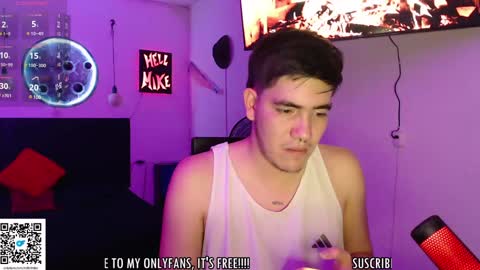 Snapshot of hellmike_ chatting on 8, 1, 2025 Call me Mike-----INSTAGRAM hellofmike INDEPENDENT MODEL online show from 8, 1, 2025