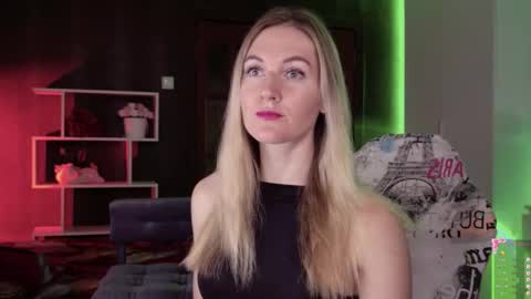 Snapshot of hello_lisha chatting on 21, 10, 2025 Alisia Monday to Friday from 10 am to 4 pm GMT 2 online show from 21, 10, 2025