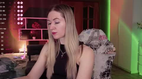 Snapshot of hello_lisha chatting on 24, 11, 2025 Alisia Monday to Friday from 10 am to 4 pm GMT 2 online show from 24, 11, 2025