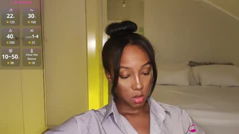 Snapshot of hellsd97 chatting on 24, 12, 2024 hellsd97 online show from 24, 12, 2024