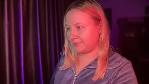 Snapshot of hellyriddle chatting on 2, 2, 2026 DeleteyourSadness online show from 2, 2, 2026